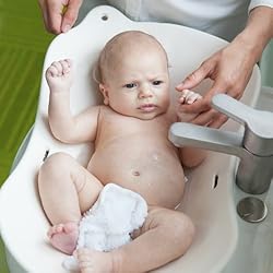 腰をかがめずに立ったまま沐浴できる