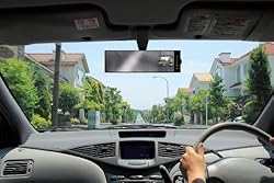 新しい形のドライブレコーダー登場