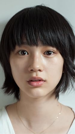 のん(能年玲奈)の人気壁紙画像 その瞳、意味深