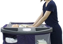 腰がラク! なオムツ替えテーブル