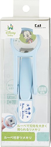 ルーペで刃先を大きく見られるツメキリ