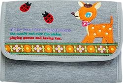 アップリケと刺繍がカワイイ