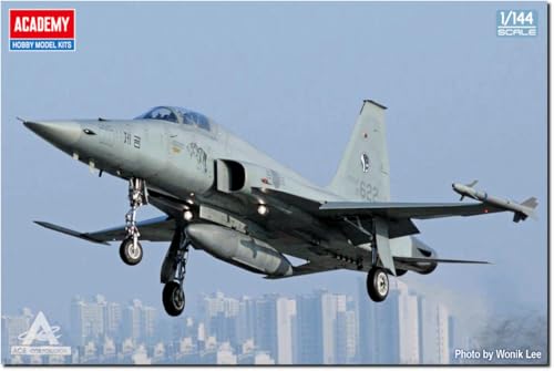 アカデミー 1/144 大韓民国 KF-5E タイガー2 プラモデル 12644 (飛行機)