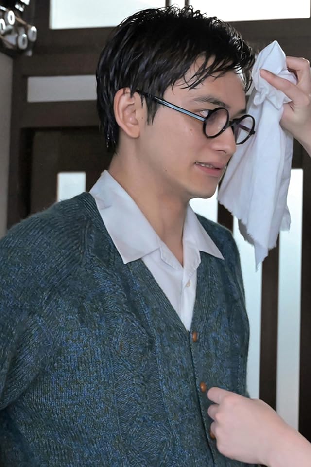 北村匠海 『あんぱん』柳井嵩（やない たかし） iPhone(640×960)壁紙画像