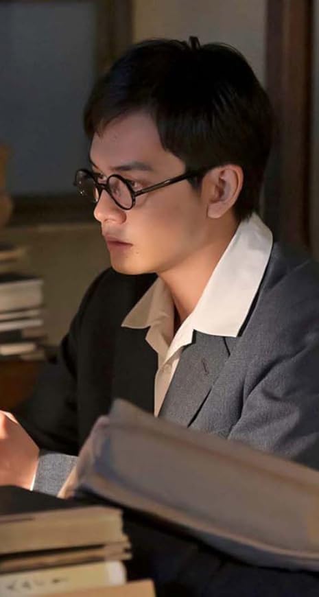 北村匠海 『あんぱん』柳井嵩（やない たかし） iPhoneSE/5s/5c/5 壁紙 視差効果画像