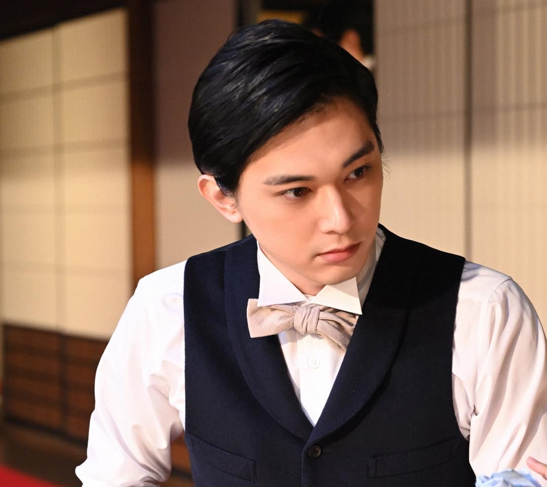 吉沢亮 『青天を衝け』渋沢栄一（しぶさわ えいいち） QHD(1080×960)スマホ 壁紙・待ち受け