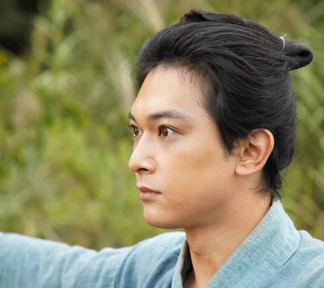 吉沢亮 『青天を衝け』渋沢栄一（しぶさわ えいいち） QHD(1080×960)スマホ 壁紙・待ち受け