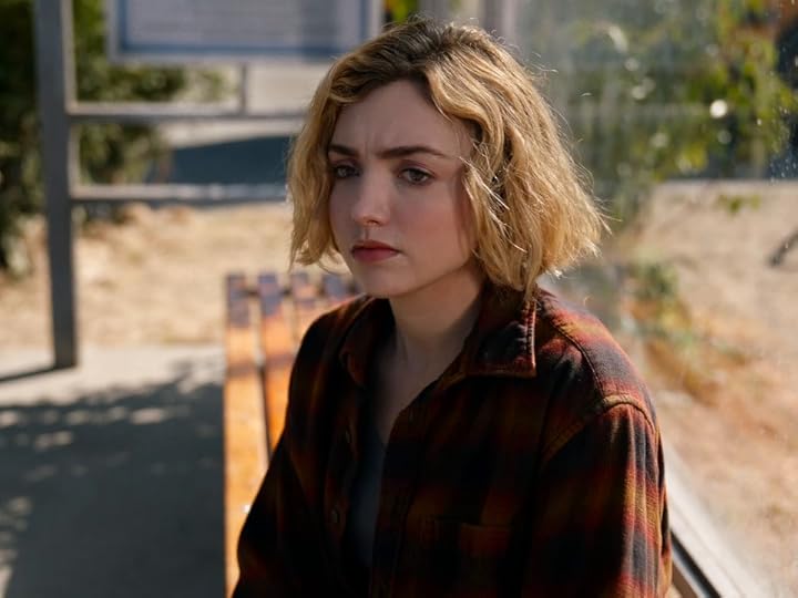 Amazon.co.jp School Spirits Season 1 Peyton List, Kristian Flores