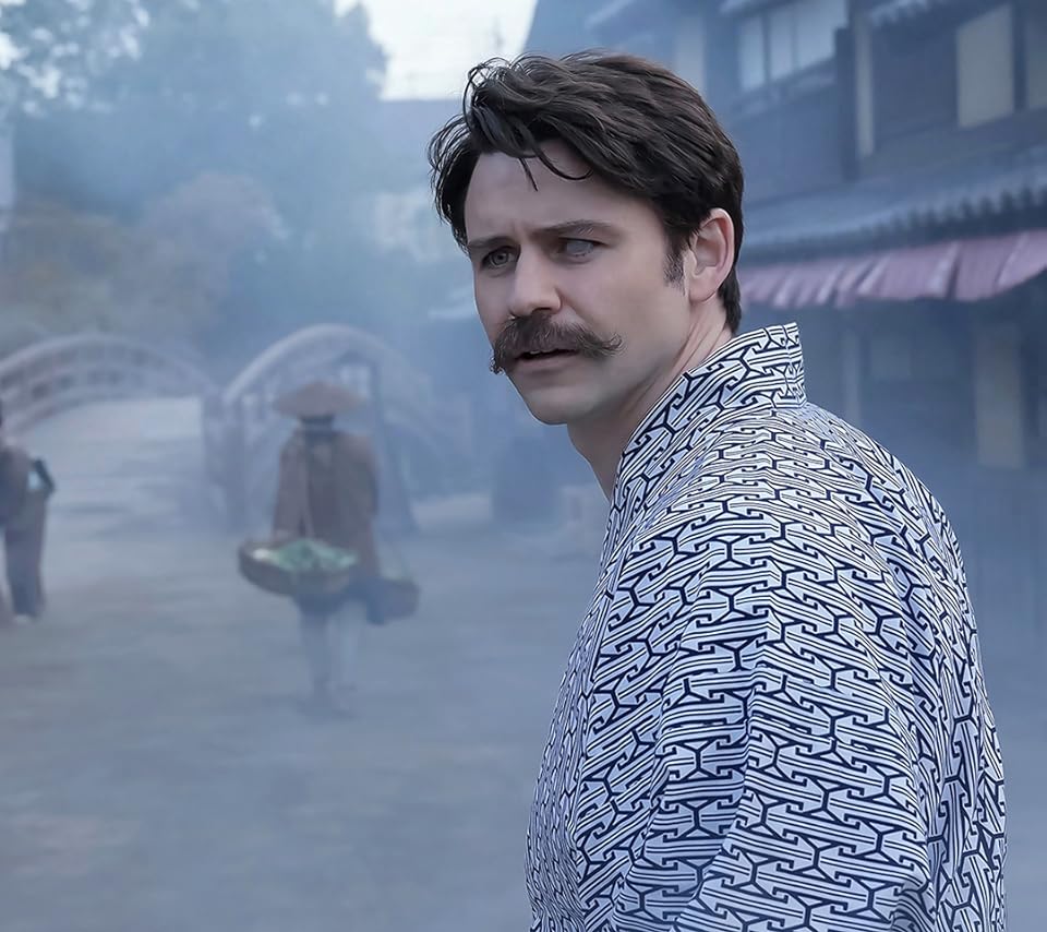 トミー・バストウ 『ばけばけ』レフカダ・ヘブン Android(960×854)待ち受け画像