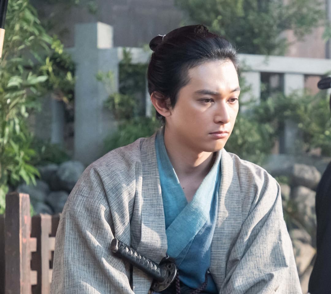 吉沢亮 『青天を衝け』渋沢栄一（しぶさわ えいいち） QHD(1080×960)スマホ 壁紙・待ち受け