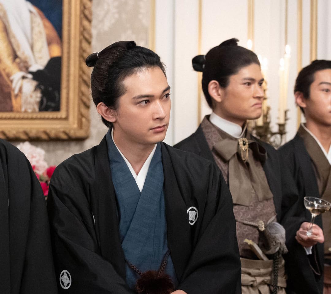 吉沢亮 『青天を衝け』渋沢栄一（しぶさわ えいいち） QHD(1080×960)スマホ 壁紙・待ち受け