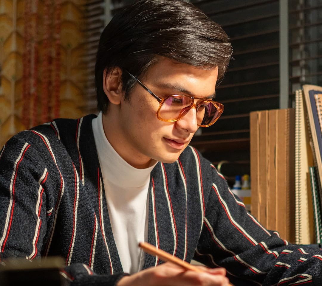 北村匠海 『あんぱん』柳井嵩（やない たかし） QHD(1080×960)スマホ 壁紙・待ち受け