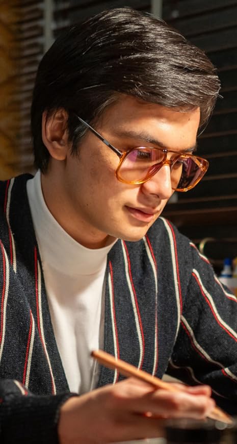 北村匠海 『あんぱん』柳井嵩（やない たかし） iPhoneSE/5s/5c/5 壁紙 視差効果画像