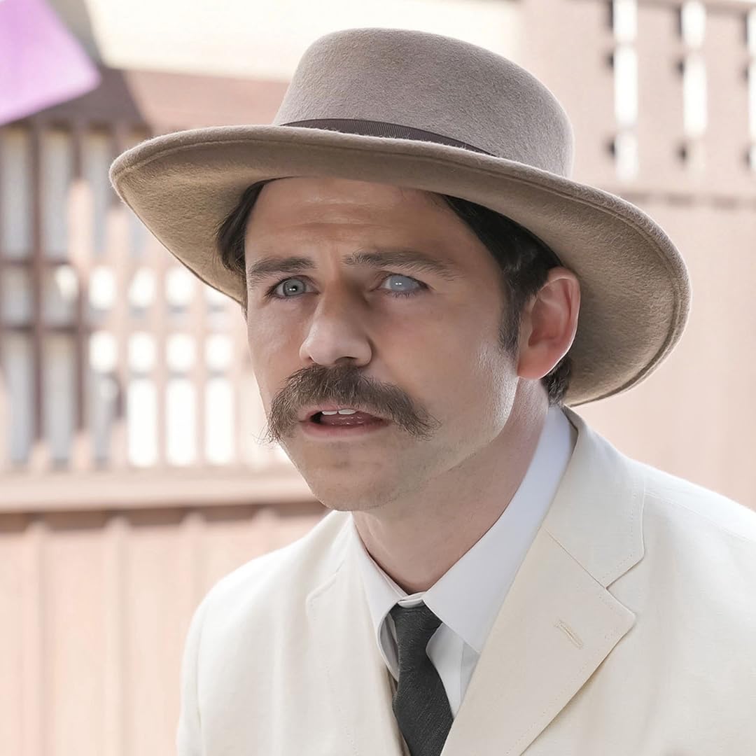 トミー・バストウ 『ばけばけ』レフカダ・ヘブン iPad壁紙画像