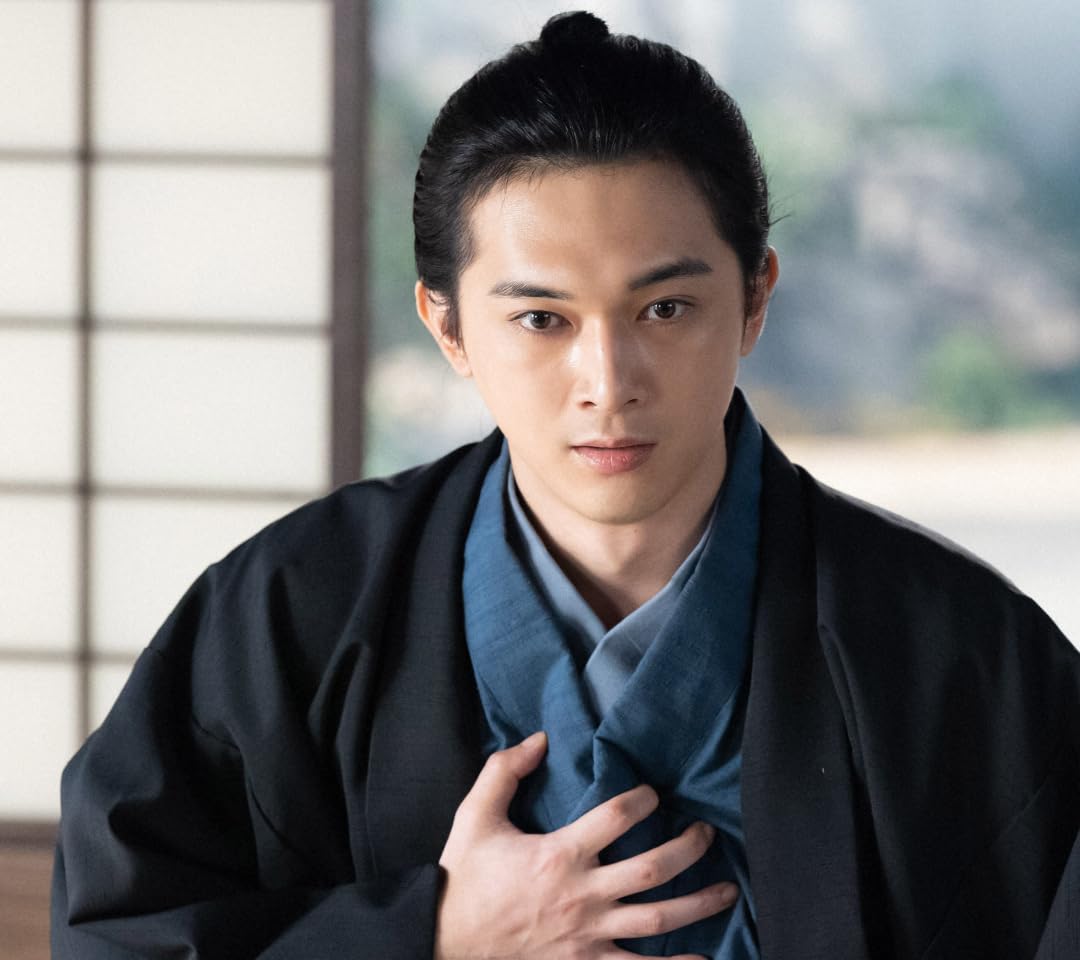 吉沢亮 『青天を衝け』渋沢栄一（しぶさわ えいいち） QHD(1080×960)スマホ 壁紙・待ち受け