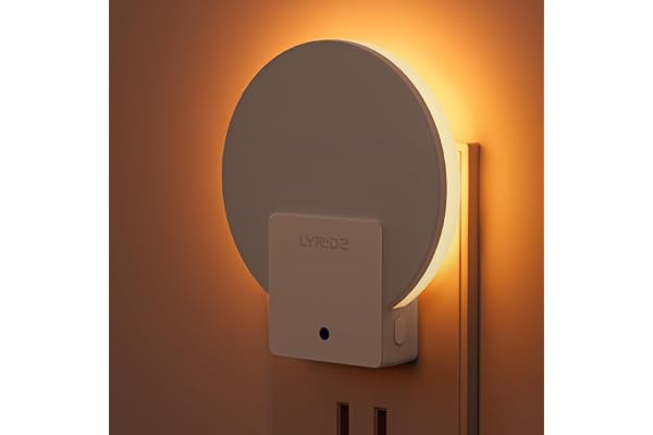 Lyridz センサーライト 室内 コンセント 常夜灯 明暗センサータイプ 足元灯 バックライト型 ナイトライト (琥珀色) | 間接照明設計 1~50lm無段階調光 暗くなると自動点灯 LED明暗センサーライト 1W省エネ 廊下/玄関/階段/洗面台